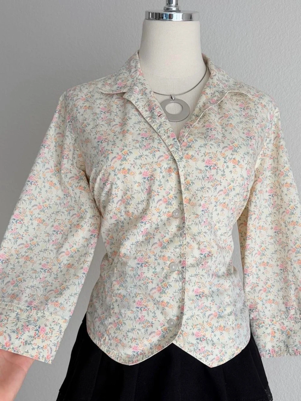 Women's Pastel Floral Button-Front Shirt